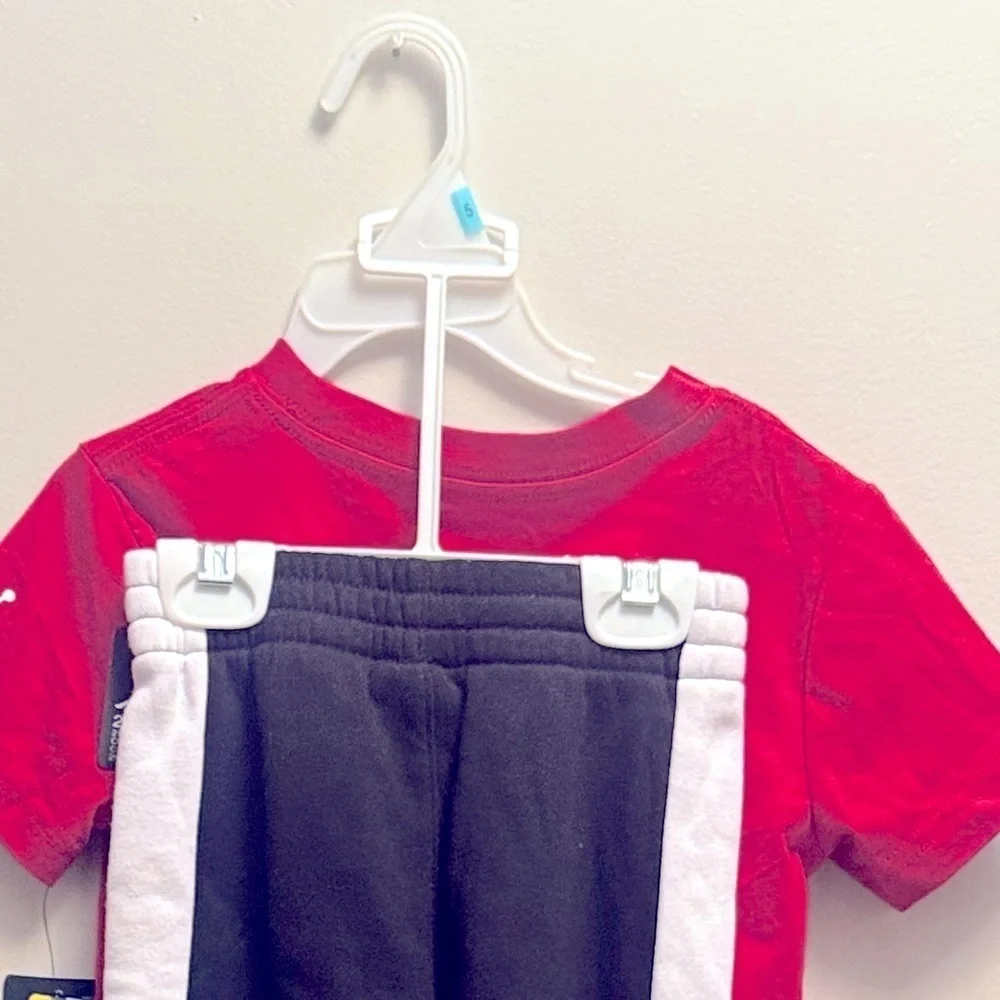 Jordan Little Boys Playground Fleece T-shirt and Pants Set joggers 4